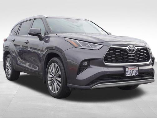 2024 Toyota Highlander Platinum