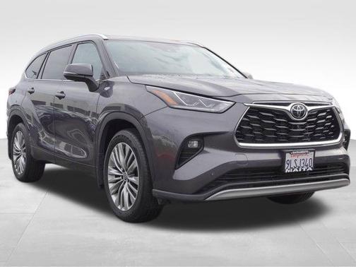 2024 Toyota Highlander 