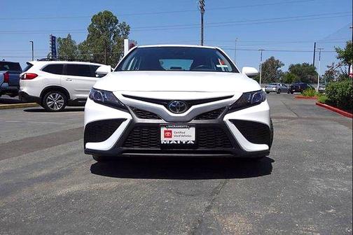 Ice Cap 2024 Toyota Camry SE
