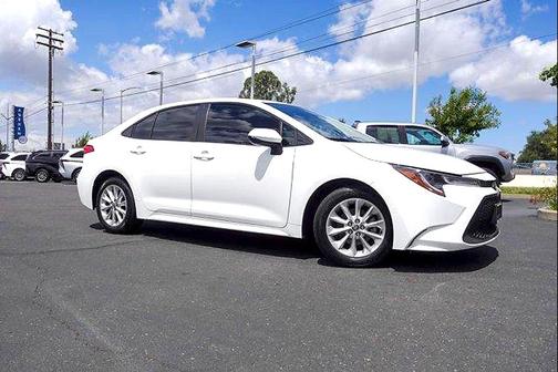 Super White 2021 Toyota Corolla LE