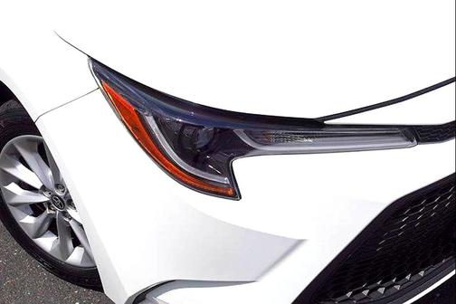 Super White 2021 Toyota Corolla LE