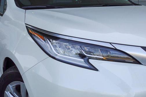 2021 Toyota Sienna Limited 7-Passenger