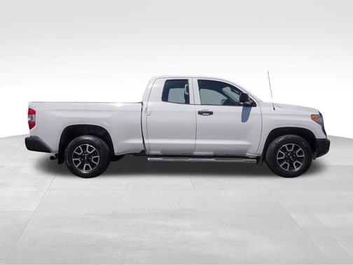 Super White 2016 Toyota Tundra SR
