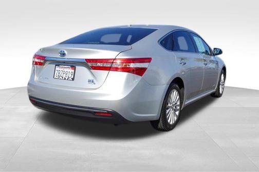 2013 Toyota Avalon Hybrid XLE Touring