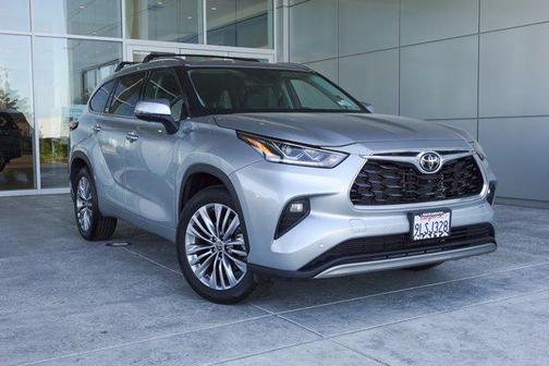 2024 Toyota Highlander Platinum