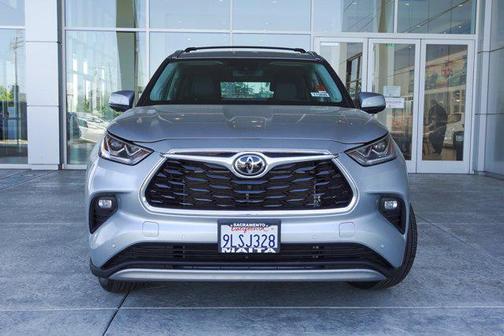 2024 Toyota Highlander Platinum