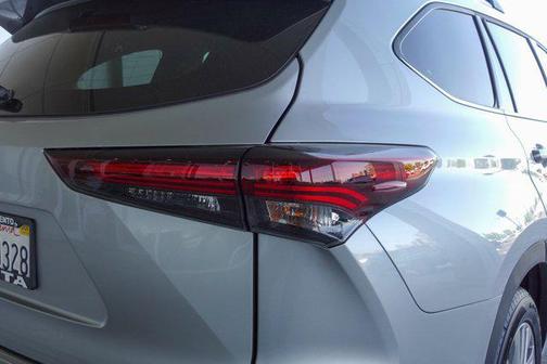 2024 Toyota Highlander Platinum