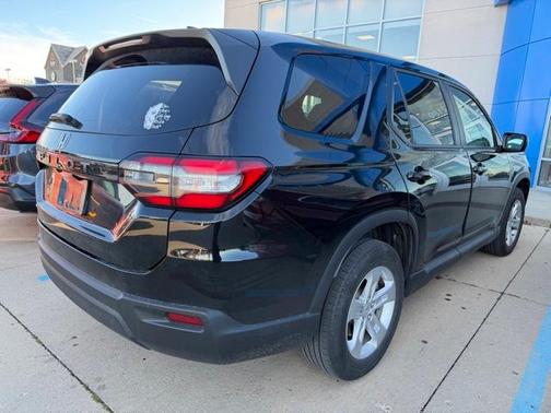 2023 Honda Pilot LX