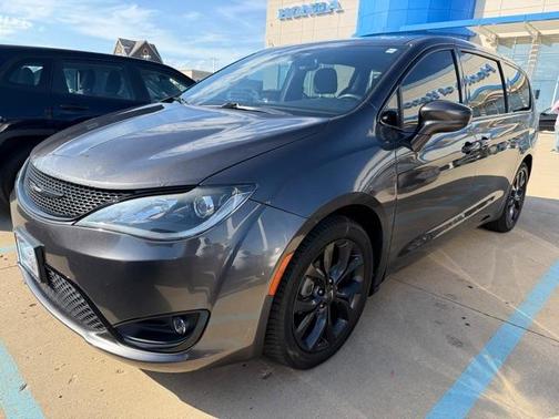 2019 Chrysler Pacifica Touring Plus