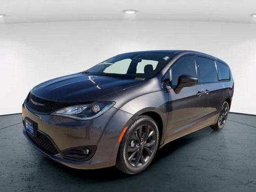 2019 Chrysler Pacifica Touring Plus