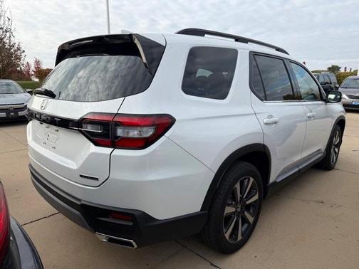 2024 Honda Pilot Touring
