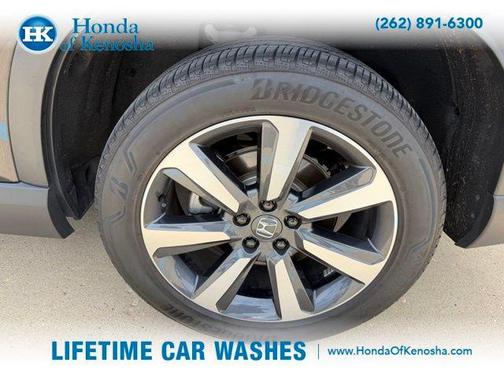 Crystal Black Pearl 2024 Honda Pilot Touring