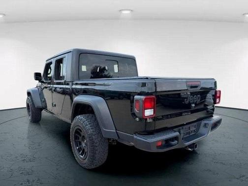 2020 Jeep Gladiator Sport