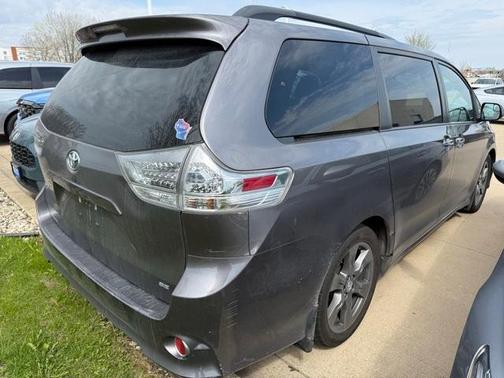2017 Toyota Sienna SE