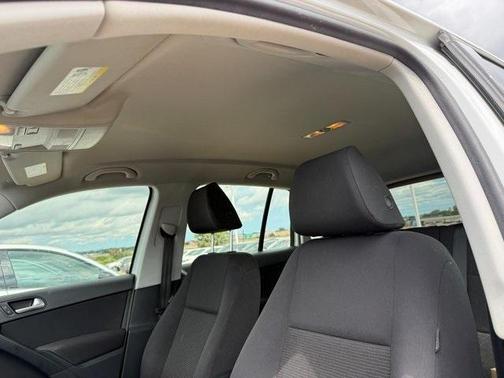 2017 Volkswagen Tiguan Limited 2.0T