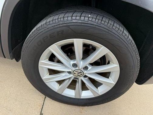 2017 Volkswagen Tiguan Limited 2.0T