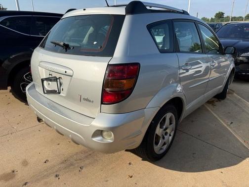2004 Pontiac Vibe 