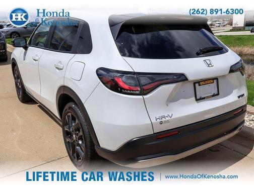 Platinum White Pearl 2025 Honda HR-V Sport