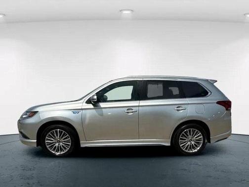 2022 Mitsubishi Outlander PHEV SEL