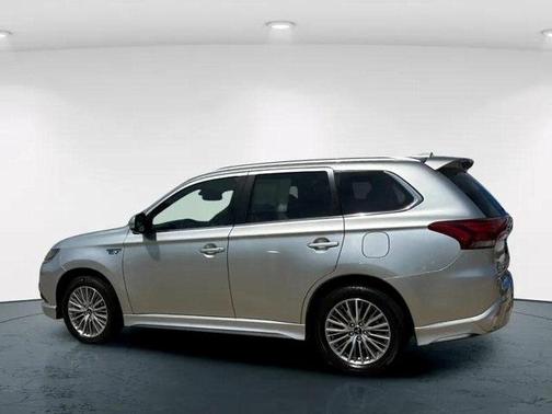 2022 Mitsubishi Outlander PHEV SEL