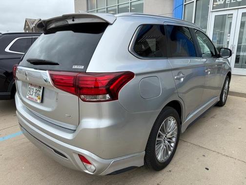 2022 Mitsubishi Outlander PHEV SEL