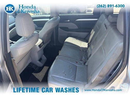 Silver Sky Metallic 2015 Toyota Highlander XLE