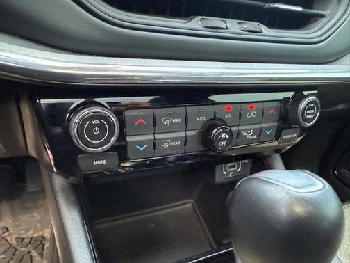 2023 Jeep Compass Altitude
