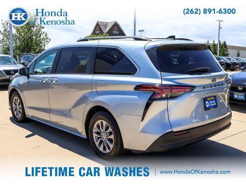 Celestial Silver Metallic 2021 Toyota Sienna LE