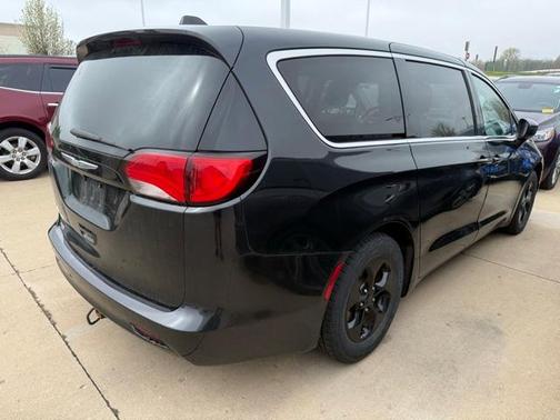 2017 Chrysler Pacifica LX