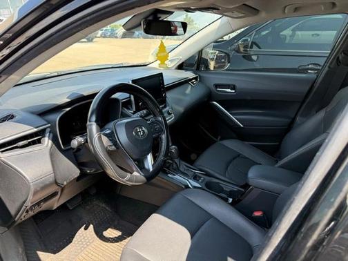 2022 Toyota Corolla Cross XLE