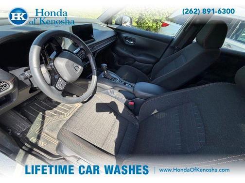 Platinum White Pearl 2024 Honda HR-V Sport