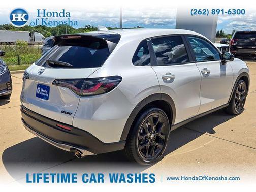 Platinum White Pearl 2024 Honda HR-V Sport