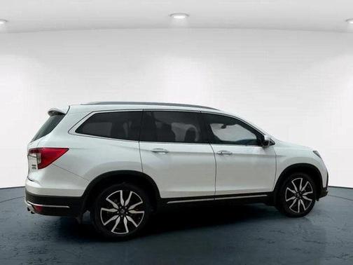 2022 Honda Pilot Touring 7-Passenger