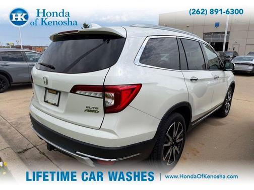 Diamond White Pearl 2019 Honda Pilot Elite
