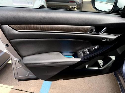 2020 Honda Accord Hybrid Touring