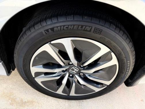 2020 Honda Accord Hybrid Touring