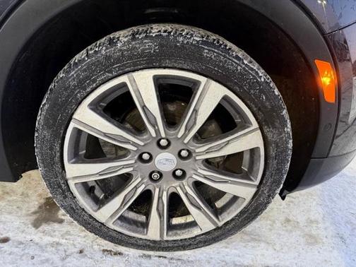 2022 Cadillac XT4 Premium Luxury