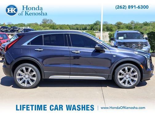 Stellar Black Metallic 2022 Cadillac XT4 Premium Luxury