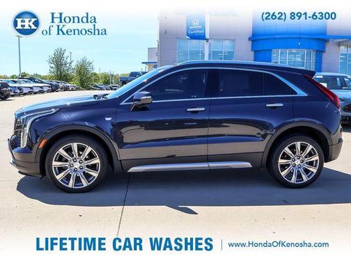 Stellar Black Metallic 2022 Cadillac XT4 Premium Luxury