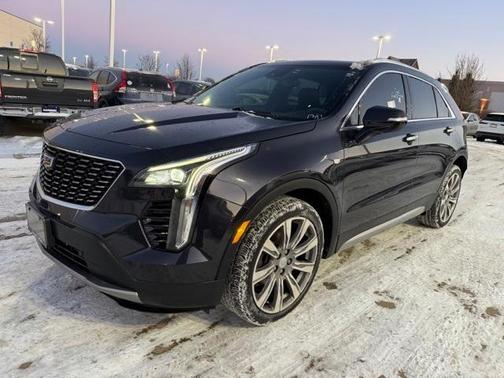 2022 Cadillac XT4 Premium Luxury