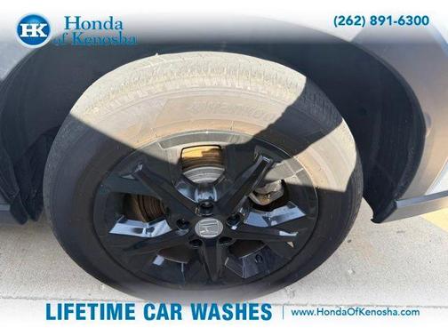 Platinum White 2025 Honda HR-V LX