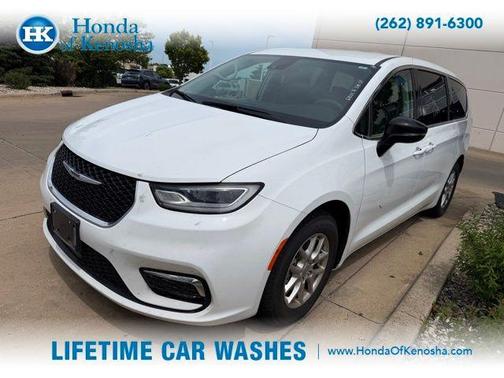 Bright White Clearcoat 2024 Chrysler Pacifica Touring-L