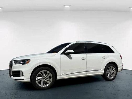 2023 Audi Q7 45 Premium