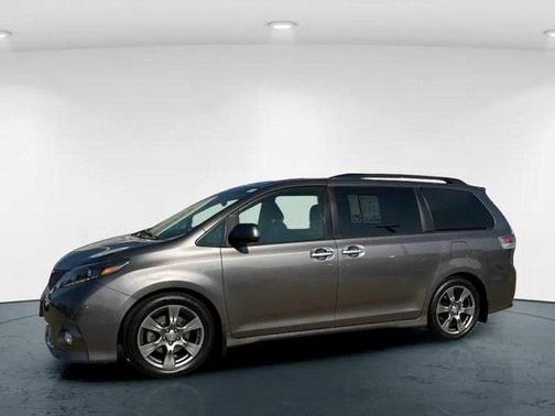 2017 Toyota Sienna SE