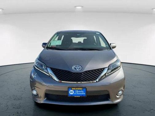 2017 Toyota Sienna SE
