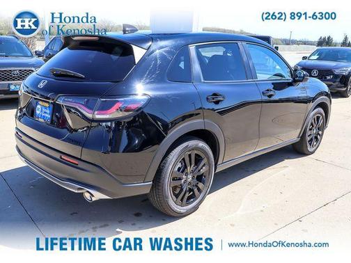 Crystal Black Pearl 2026 Honda HR-V Sport