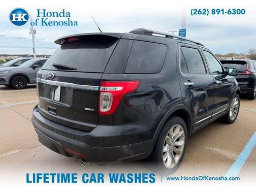 Tuxedo Black Metallic 2013 Ford Explorer XLT