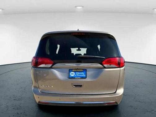 2018 Chrysler Pacifica Touring-L Plus