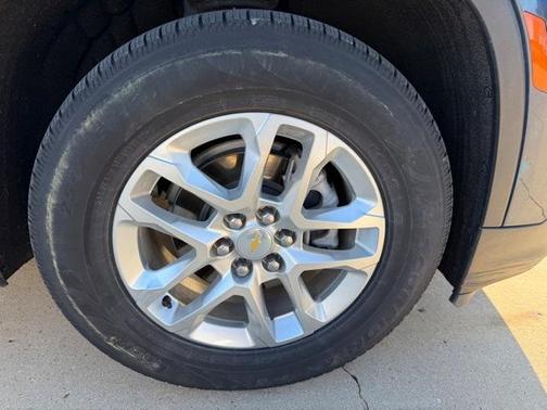 2022 Chevrolet Traverse LS