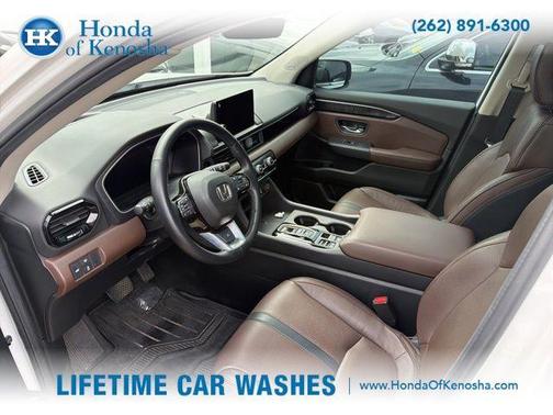 Platinum White 2025 Honda Pilot Elite